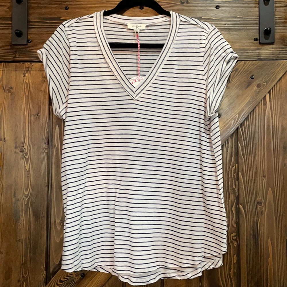 Umgee Vneck tee